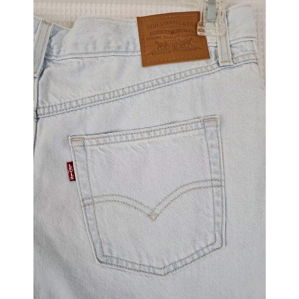 Levi's ~Woman Size 31~ Light Blue Denim 80s Mom Shorts 100% Cotton. - Picture 8 of 9